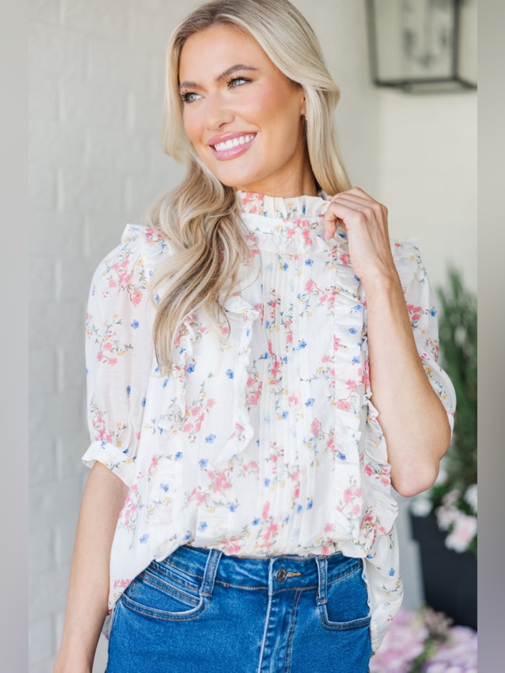 NWOT FATE Ruffled Short Sleeve Floral Voile Blouse in Cream Multi Size Medium